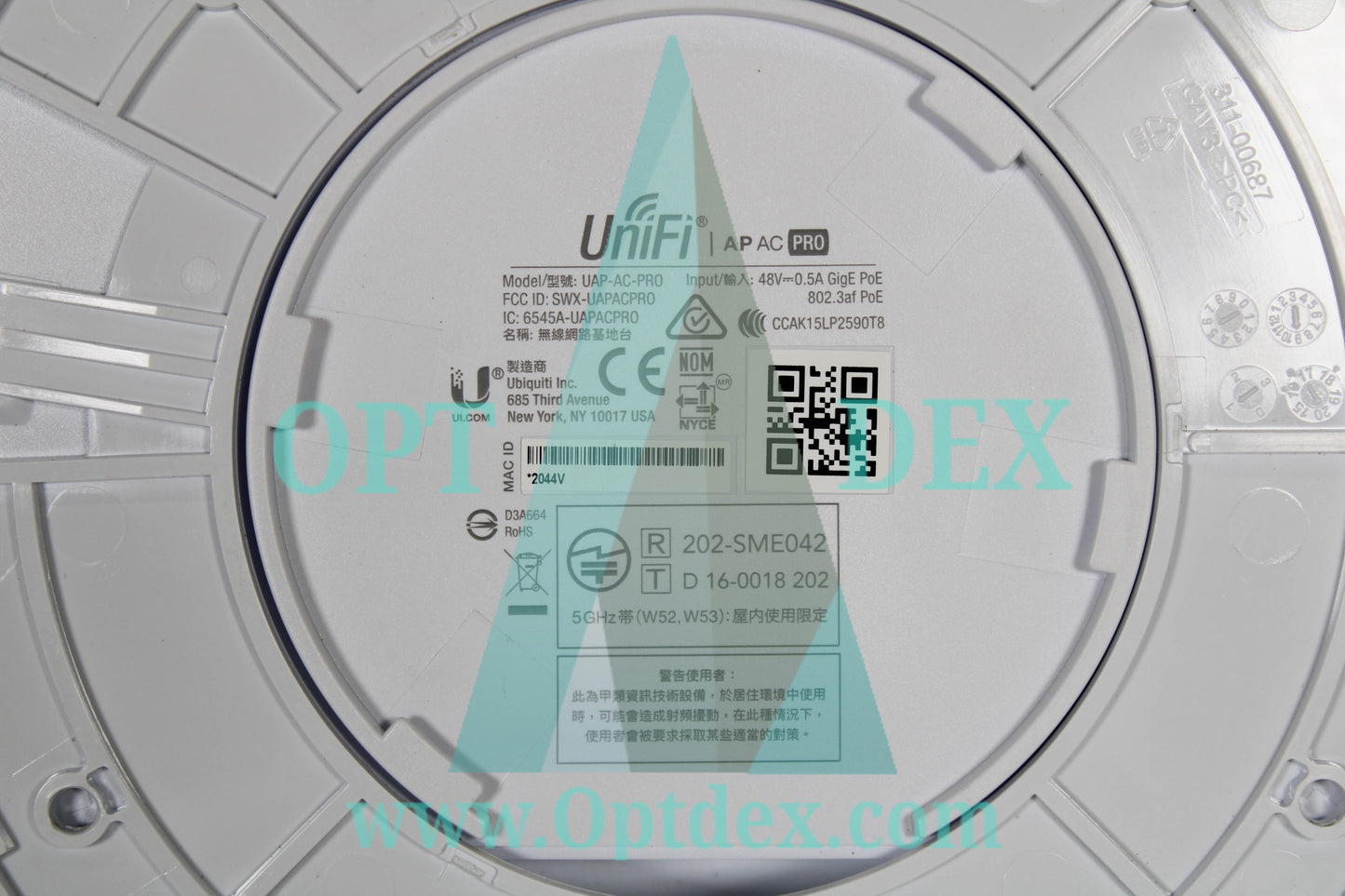 Ubiquiti Networks Unifi 802.11ac Dual-Radio PRO Access Point - UAP-AC-PRO